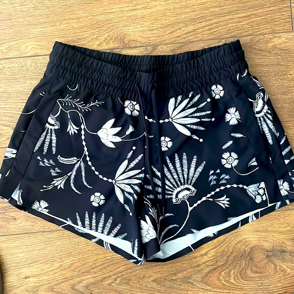 Athleta size 2 shorts